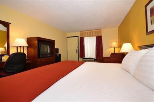 фото отеля BEST WESTERN - Blues Traveler Inn