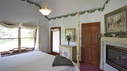 фото отеля Combsberry Inn Bed and Breakfast