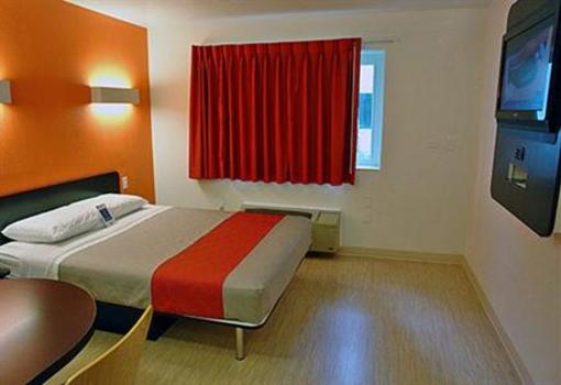 фото отеля Motel 6 Chicago North central Arlington Heights