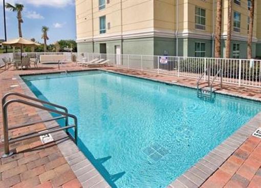 фото отеля BEST WESTERN Lake County Inn & Suites