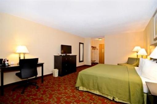 фото отеля Quality Inn Shelburne