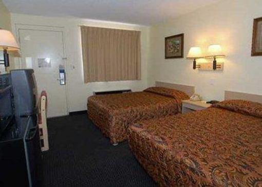 фото отеля Rodeway Inn Pueblo
