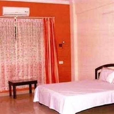 фото отеля Woodside Hotel Mangalore
