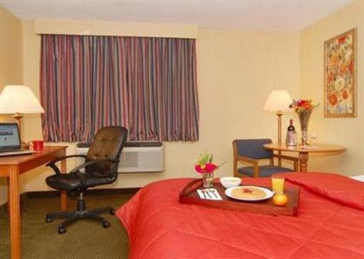 фото отеля Travelodge Philadelphia Runnemede