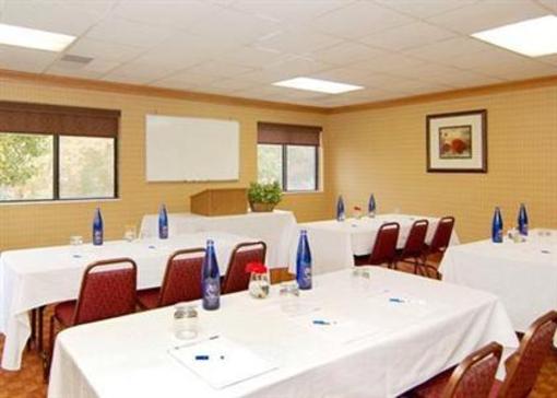 фото отеля Travelodge Philadelphia Runnemede