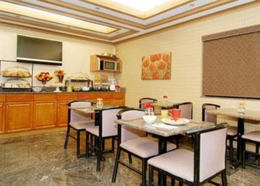 фото отеля Travelodge Philadelphia Runnemede