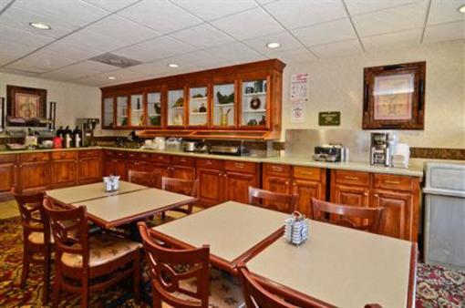 фото отеля Best Western Bradbury Inn & Suites