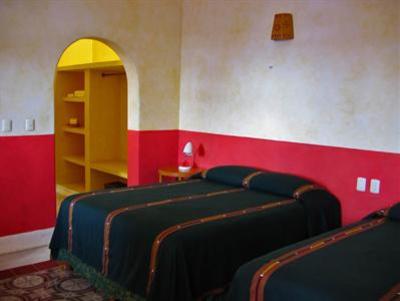 фото отеля Hotel Medio Mundo