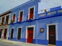 Hotel Medio Mundo