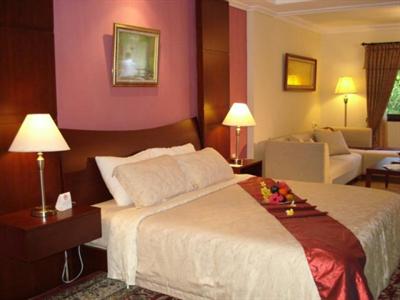 фото отеля Royal Tretes View Hotel and Convention