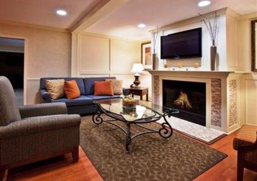 фото отеля Holiday Inn Express Alpharetta-Roswell