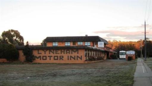 фото отеля Canberra Lyneham Motor Inn