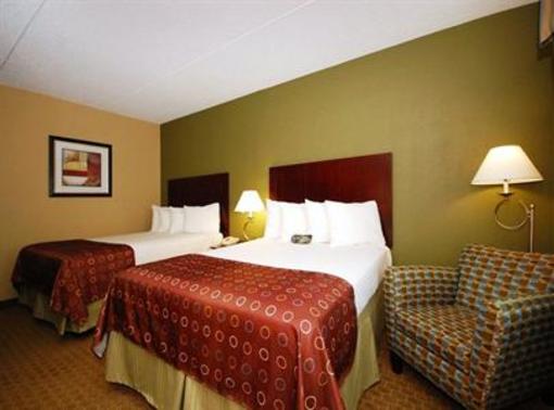 фото отеля Best Western Airport Inn & Suites Cleveland Brook Park