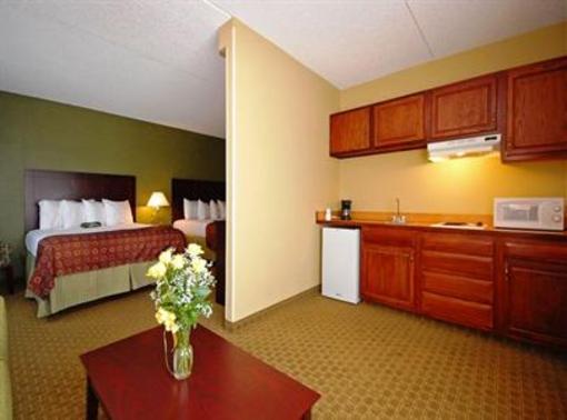 фото отеля Best Western Airport Inn & Suites Cleveland Brook Park