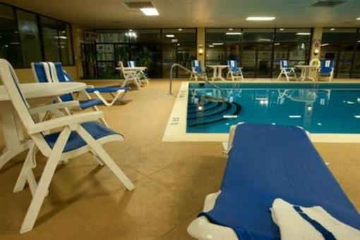 фото отеля Holiday Inn Express Louisville-NW At New Albany