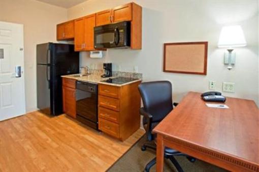 фото отеля Candlewood Suites League City