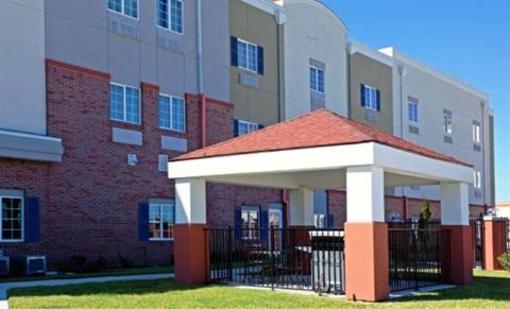 фото отеля Candlewood Suites League City
