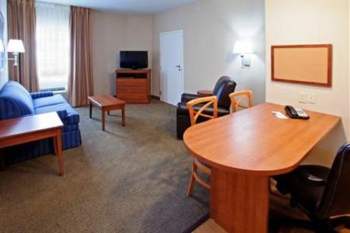 фото отеля Candlewood Suites League City