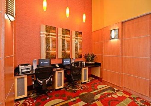 фото отеля Comfort Suites Callaway