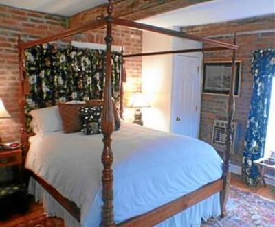 фото отеля Antrim 1844 Country Inn