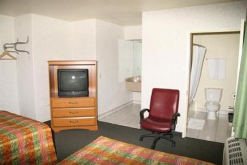 фото отеля Hollywood Studio Inn & Suites