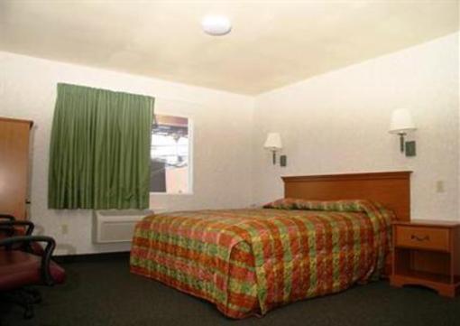 фото отеля Hollywood Studio Inn & Suites