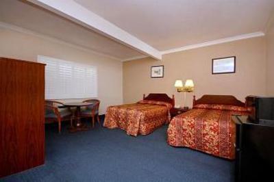 фото отеля Hollywood City Inn