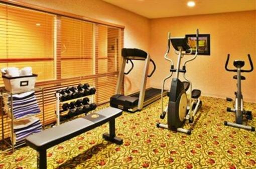 фото отеля Holiday Inn Express Hotel & Suites Tavares