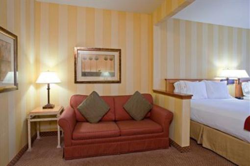 фото отеля Holiday Inn Express Hotel & Suites Carpinteria
