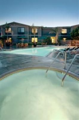 фото отеля Holiday Inn Express Hotel & Suites Carpinteria