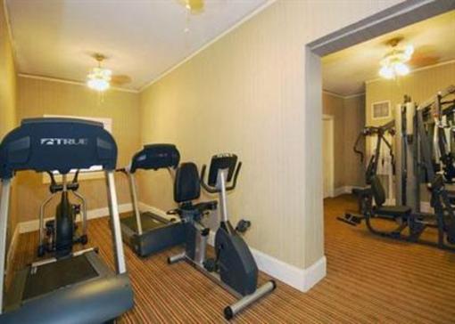 фото отеля Clarion Inn & Suites New Orleans