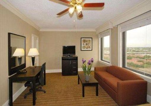 фото отеля Clarion Inn & Suites New Orleans