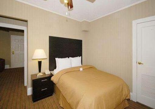 фото отеля Clarion Inn & Suites New Orleans