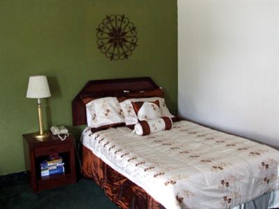 фото отеля Carefree Inn Medical Center