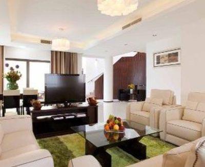 фото отеля Ramada Plaza Jumeirah Beach