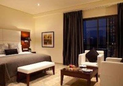 фото отеля Ramada Plaza Jumeirah Beach