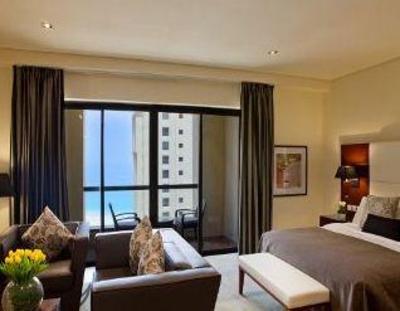 фото отеля Ramada Plaza Jumeirah Beach