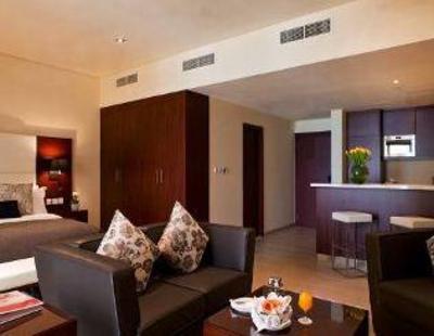 фото отеля Ramada Plaza Jumeirah Beach