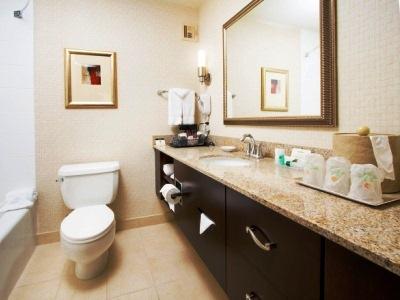 фото отеля Holiday Inn Los Angeles International Airport