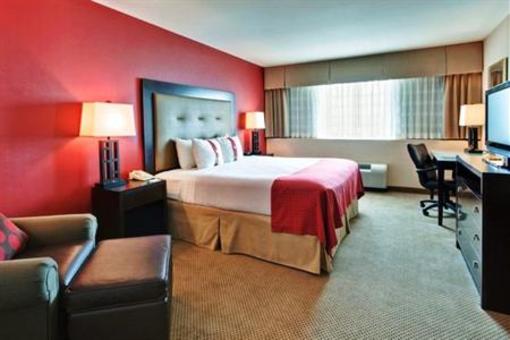 фото отеля Holiday Inn Los Angeles International Airport