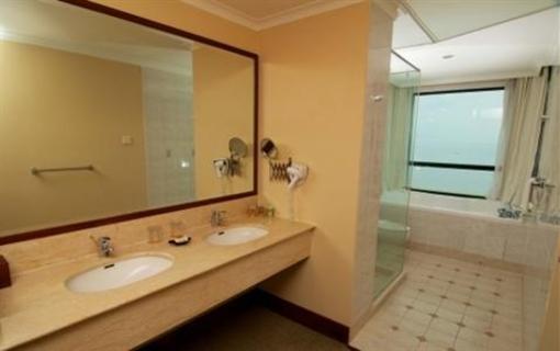 фото отеля Gurney Resort Hotel & Residences