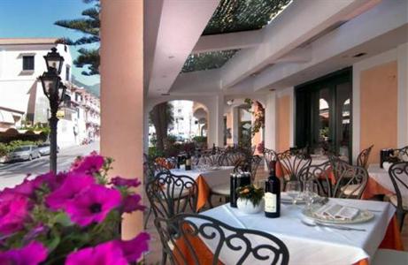 фото отеля Hotel Santa Lucia Minori