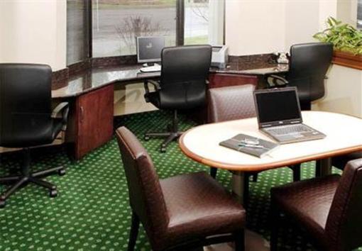 фото отеля Courtyard by Marriott Burlington Taft Corners
