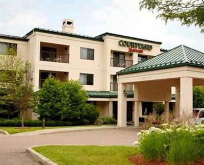 фото отеля Courtyard by Marriott Burlington Taft Corners