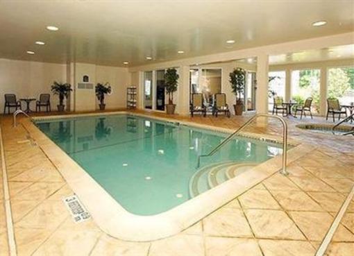 фото отеля Comfort Inn & Suites East Greenbush
