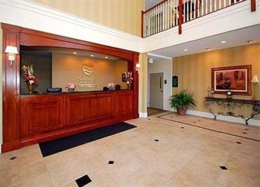 фото отеля Comfort Inn & Suites East Greenbush