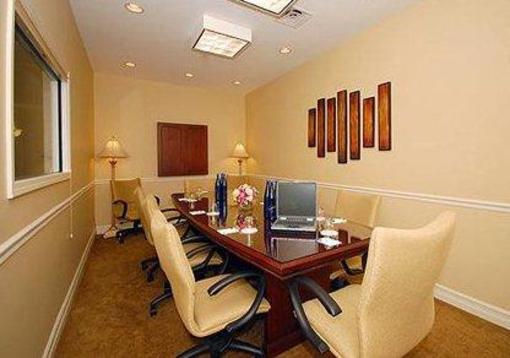 фото отеля Comfort Inn & Suites East Greenbush