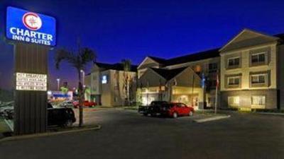 фото отеля Charter Inn & Suites