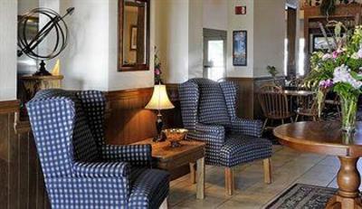 фото отеля Charter Inn & Suites