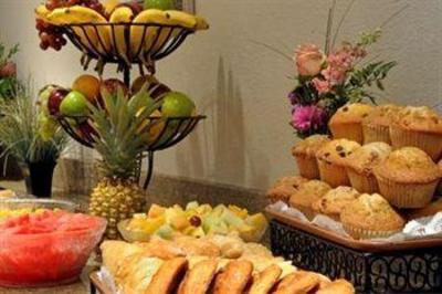 фото отеля Charter Inn & Suites